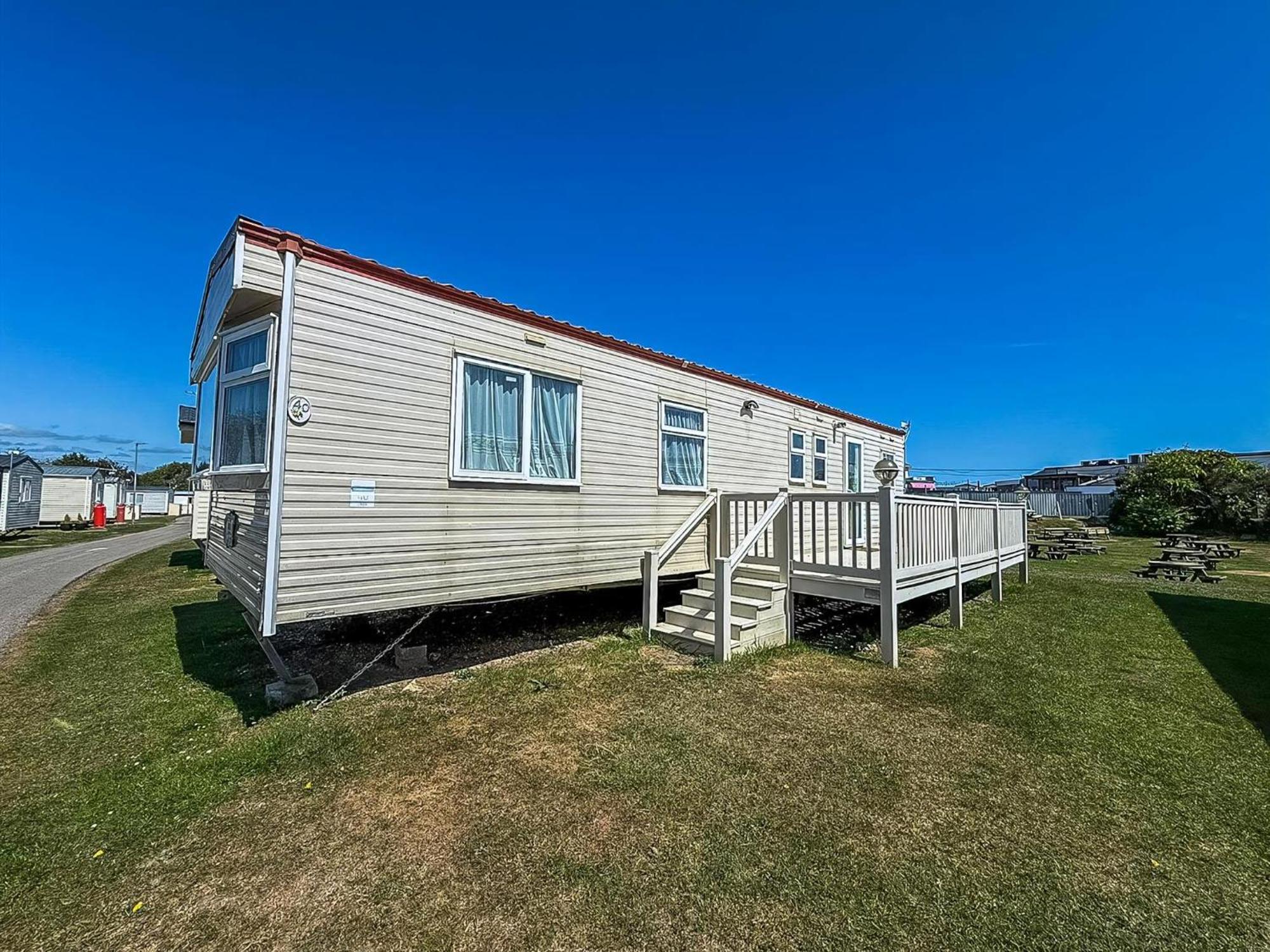 Superb Caravan By The Seaside In Kessingland, Suffolk Ref 90040Sg Benacre Extérieur photo